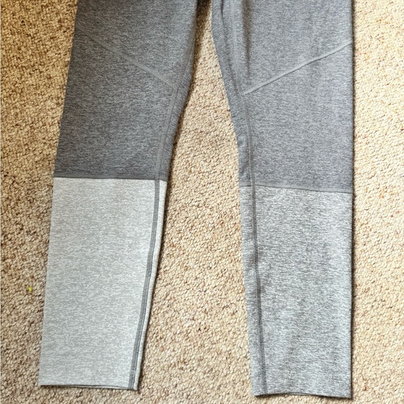 Outdoor Voices Dipped 7/8 Legging in Graphite/Ash/Dove Size L - Picture 6 of 8